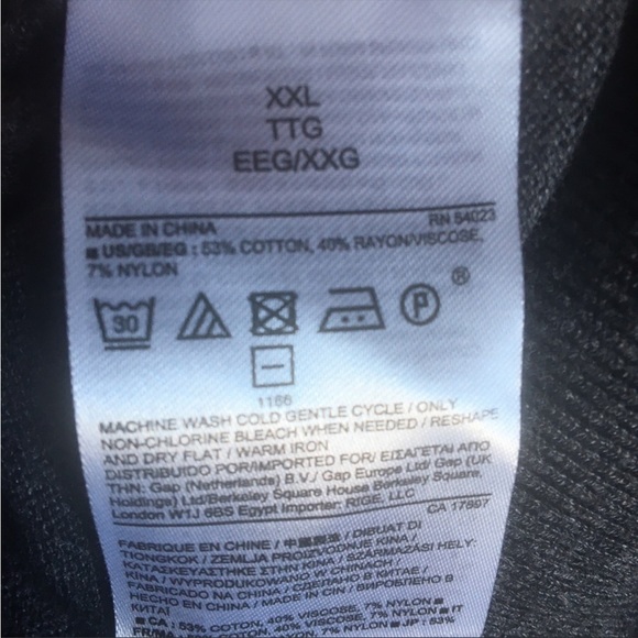 Men’s Banana Republic Sweater - Picture 3 of 3